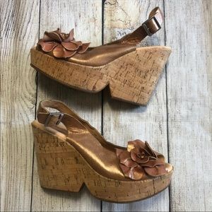 Korks Rose Gold Floral Buckle Wedges